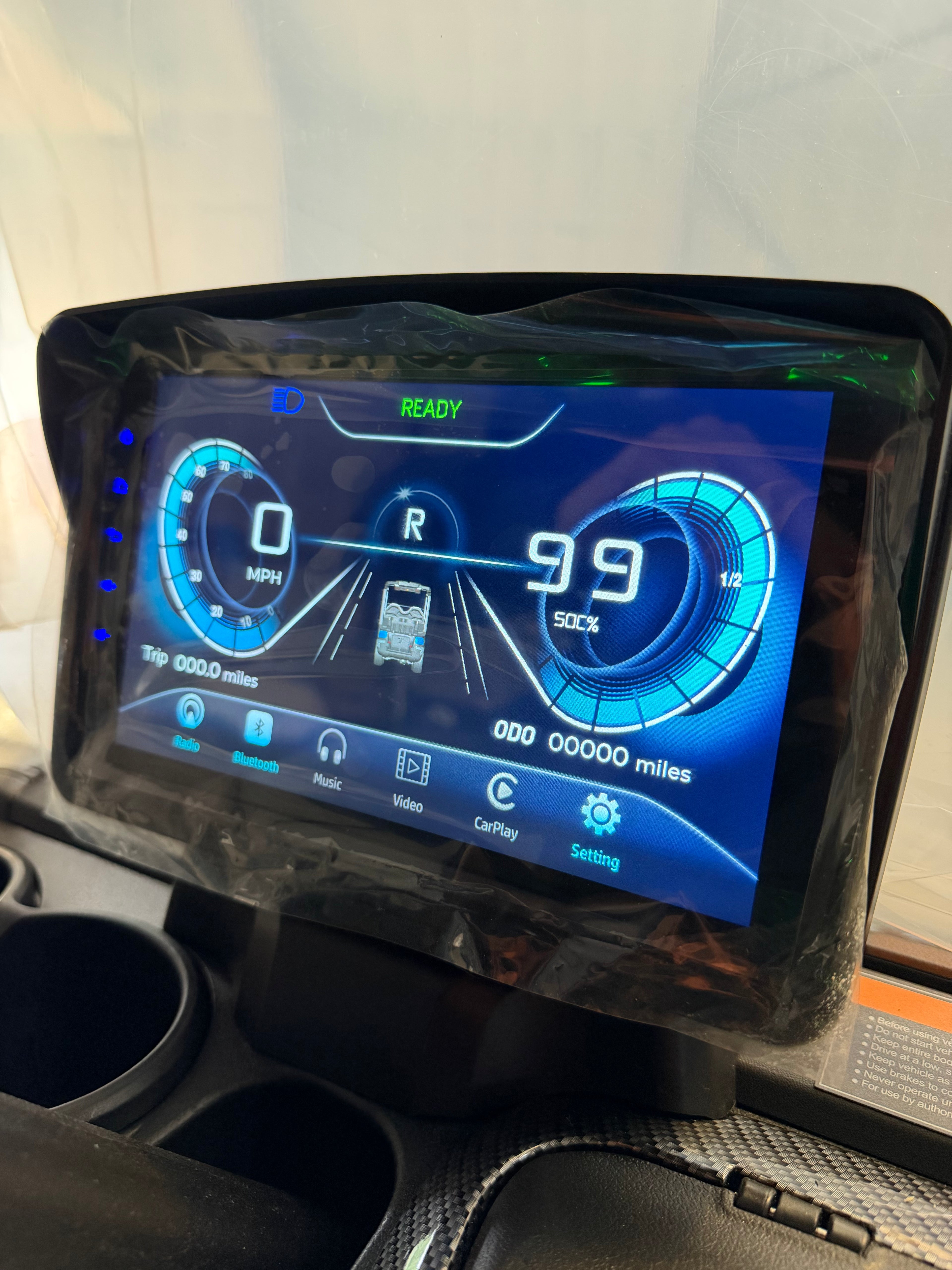 Golfbil med Carplay og højtalere