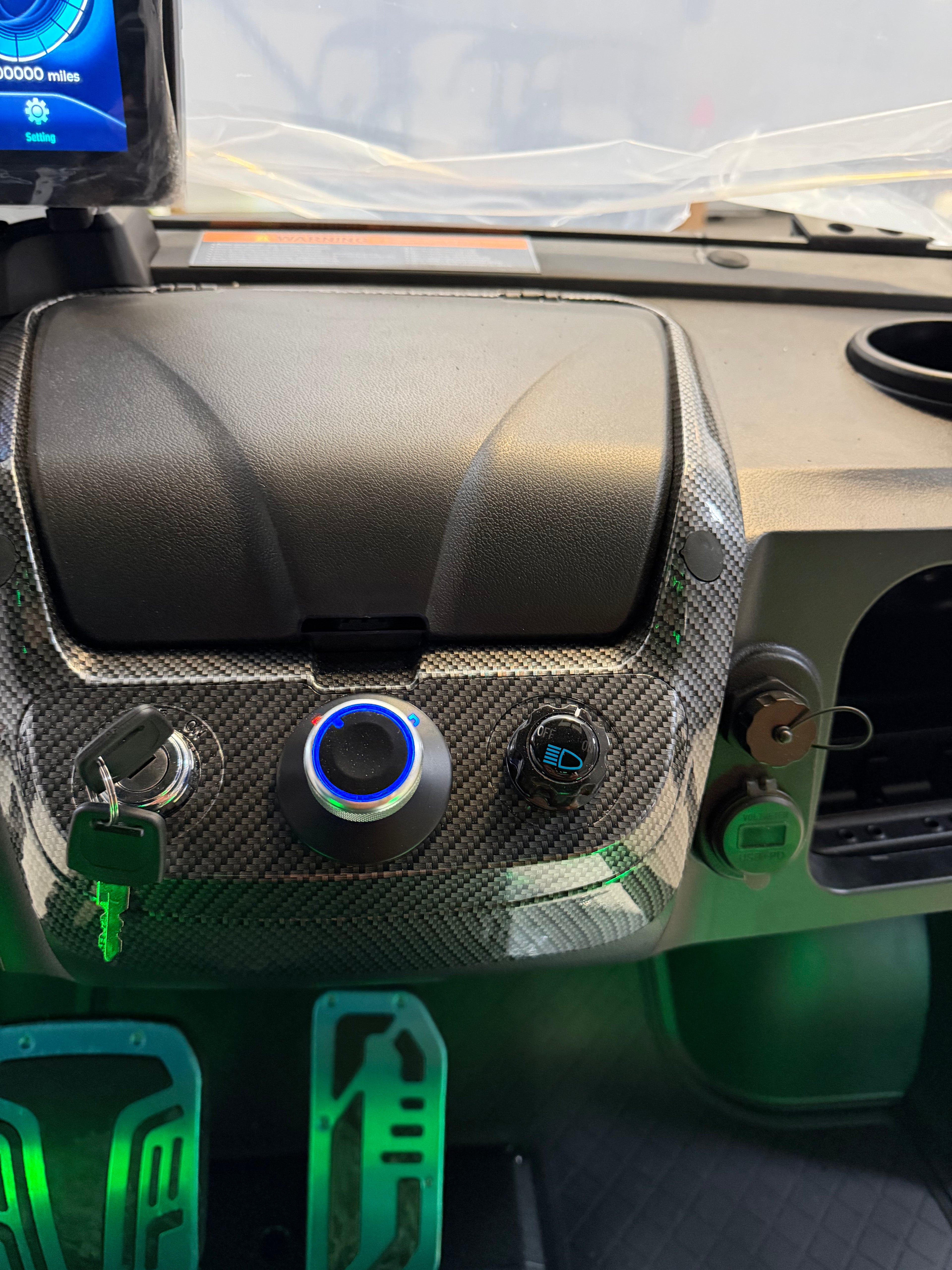 Golfbil med Carplay og højtalere