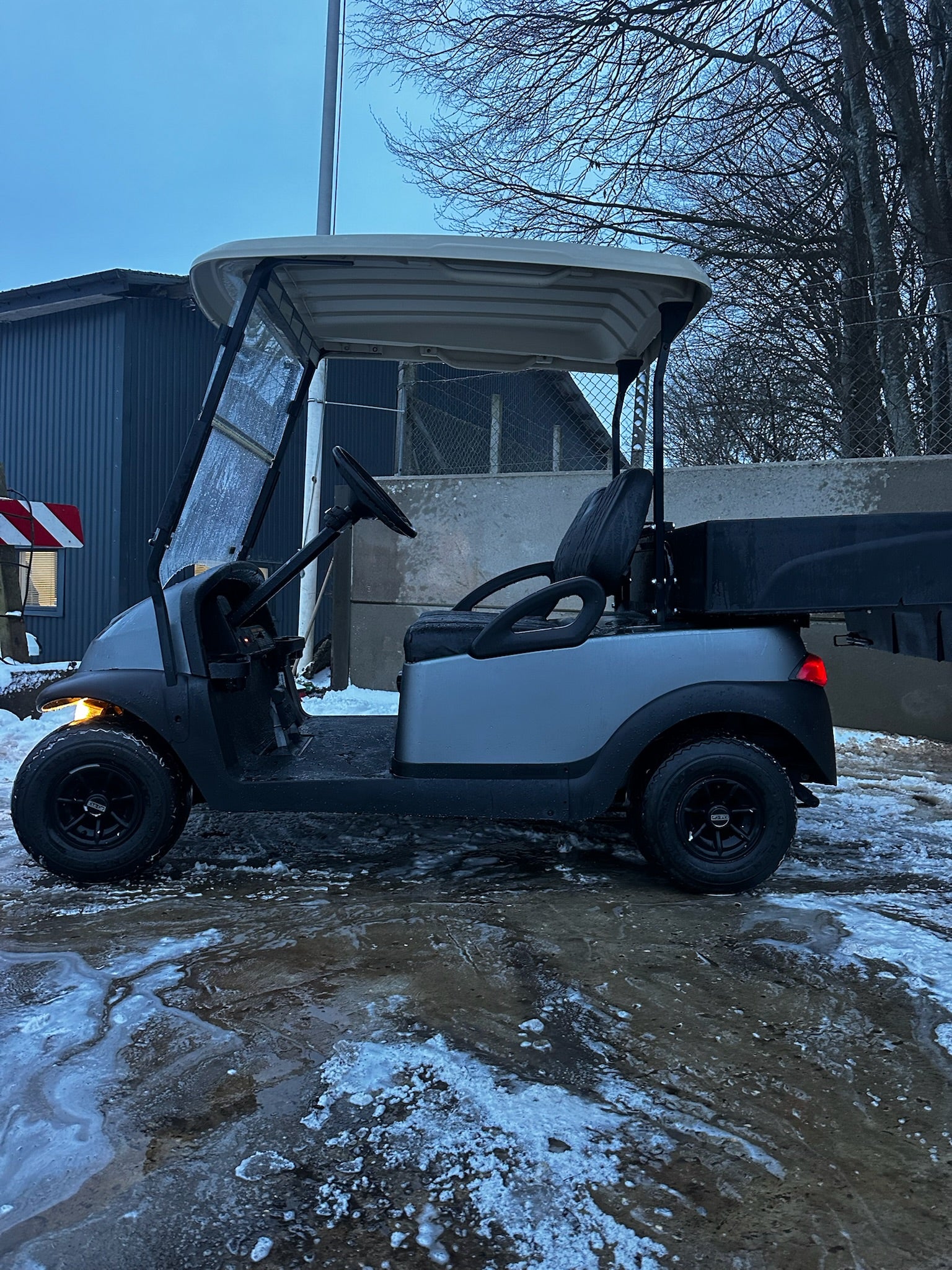 Club Car Precedent med lad