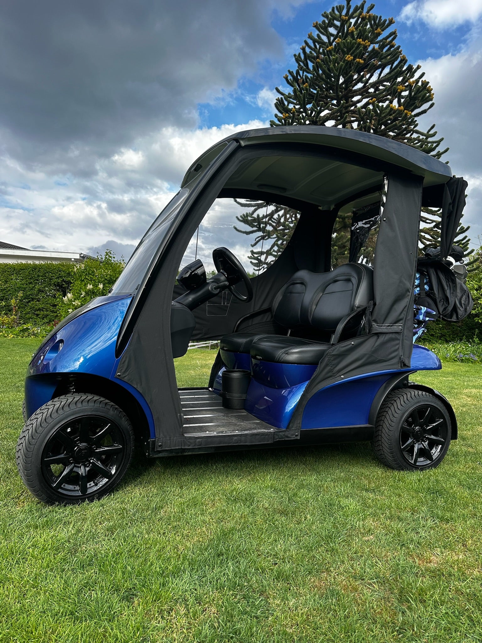 Garia med all-around cover